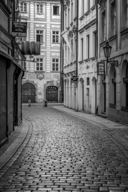 Prag Çek Cumhuriyeti, Avrupa Birliği ve Bohemya tarihsel başkenti 14 en büyük şehirde başkenti ve en büyük şehridir. Vltava Nehri üzerinde ülkenin batıda yer alan, şehrin yaklaşık 1,3 milyon ev peo idealdir