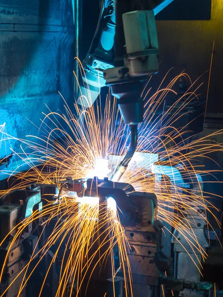 Otomotiv endüstriyel robot kaynak