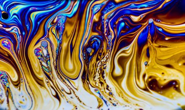 Gökkuşağı renkleri sabun, baloncuk ya da yağ tarafından yaratılmıştır