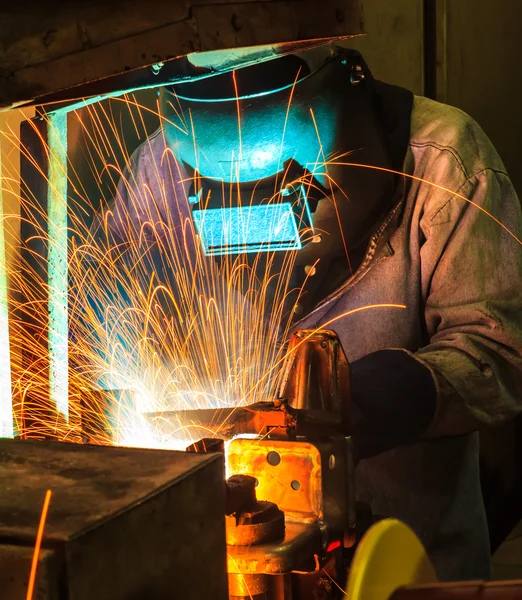 Arc welding car Stock Photos, Royalty Free Arc welding car Images