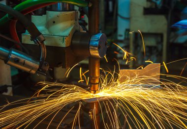 Punta kaynak makinesi otomotiv bölümü.