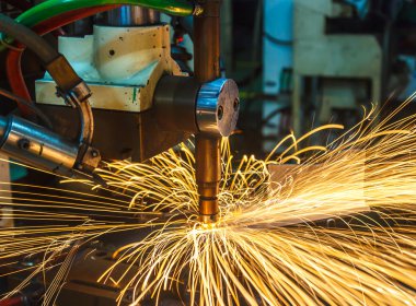 Punta kaynak makinesi otomotiv bölümü.