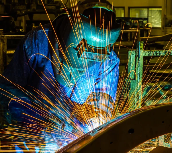 Soldador Peça automotiva industrial — Fotografia de Stock