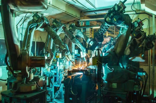 Otomotiv endüstriyel robot kaynak