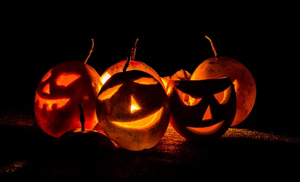 Fruta de Halloween à noite — Fotografia de Stock