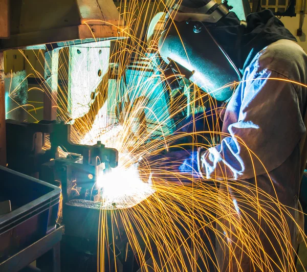 Otomotiv bölümü Kaynak Kaynakçı