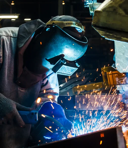 Welder welding  automotive part — Stock Photo, Image