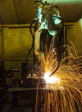 Otomotiv endüstriyel robot kaynak