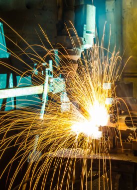 Otomotiv endüstriyel robot kaynak