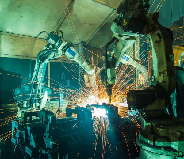 Svařovací robot v automobilovém průmyslu — Stock fotografie