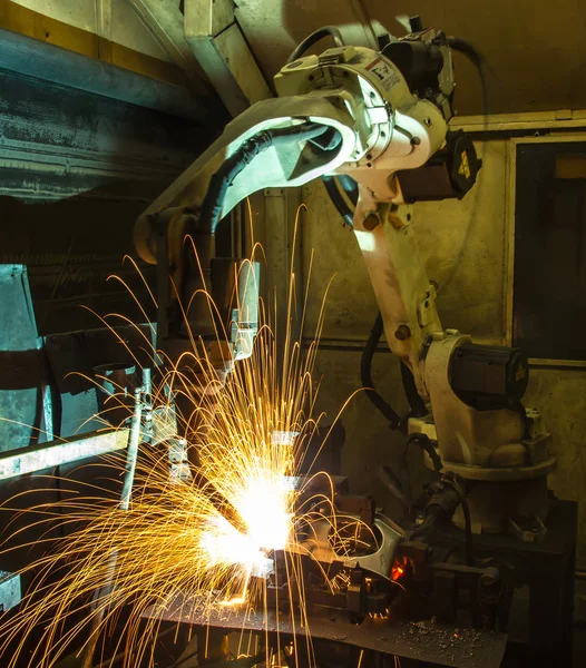 Otomotiv endüstriyel robot kaynak