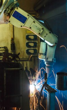Otomotiv endüstriyel robot kaynak