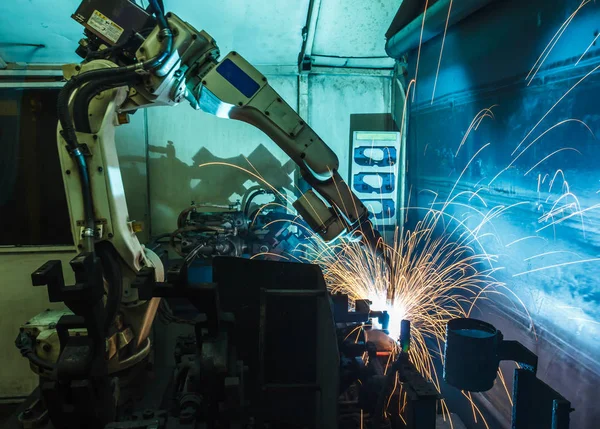 Otomotiv endüstriyel robot kaynak