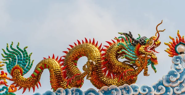 Chinese style dragon statue — Stock Photo, Image