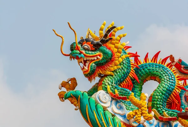 Dragon statue. Chinese style — Stock Photo, Image