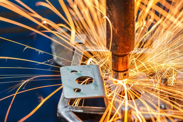 Bir araba fabrikasında Punta kaynak makine, otomotiv bölümü