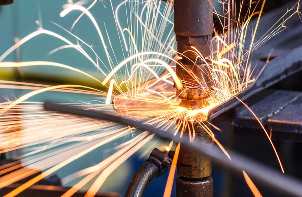 Bir araba fabrikasında Punta kaynak makine, otomotiv bölümü