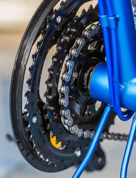 Bisiklet dişli ve zincir ile tekerlek — Stok fotoğraf