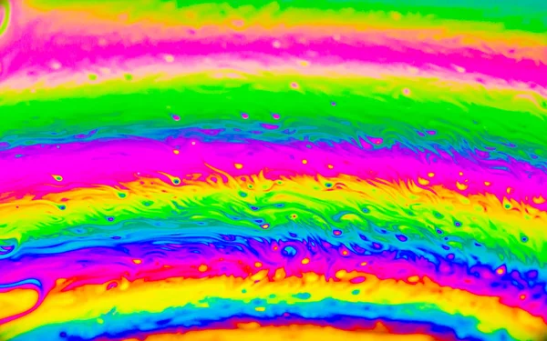 Cores do arco-íris criadas por sabão, bolha ou óleo — Fotografia de Stock