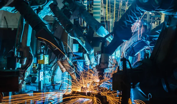 Kaynak bir araba fabrikasında robotlar Makinası imalatı, sanayi