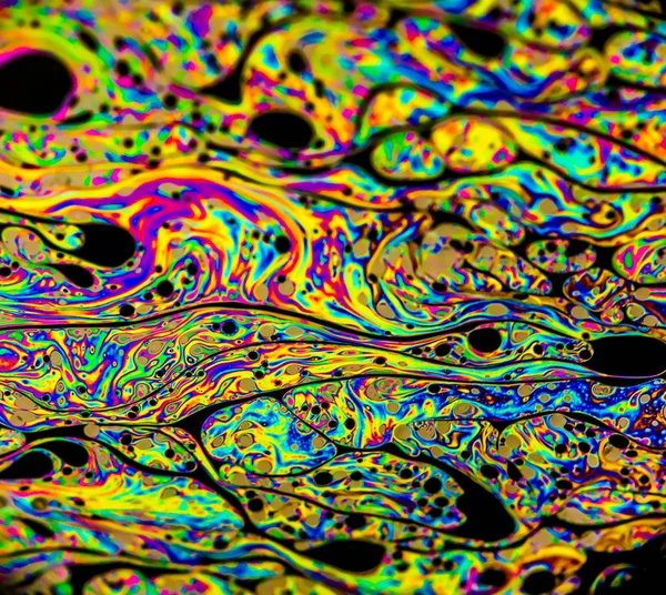 Τα χρώματα του ουράνιου τόξου που δημιουργείται από σαπούνι, φούσκα — Φωτογραφία Αρχείου