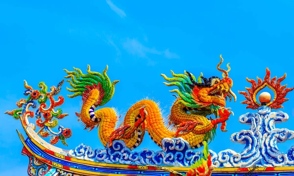 The dragon statue — Stock Photo, Image