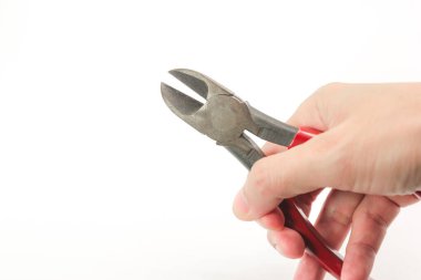 Pense kesen adamın eli. beyaz arkaplan