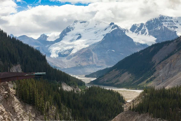 "Caminata glaciar del campo de hielo Columbia "vista — Foto de Stock