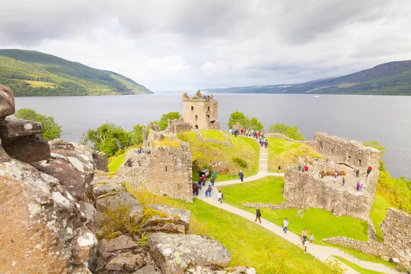 Urquhart castle lockness scotland england in summer — Stock Photo, Image