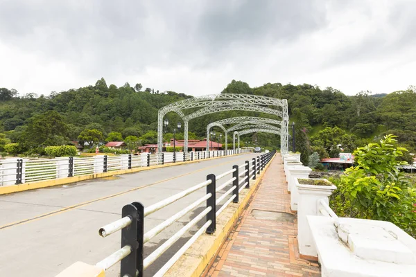 Most mały strumień do bajo boquete w prowincji — Zdjęcie stockowe