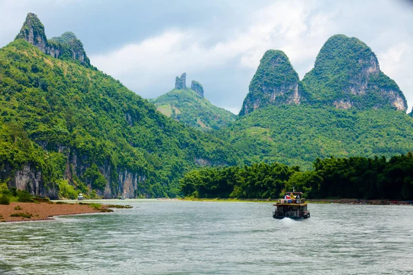 Guilin fiume li crociere panorama — Foto Stock