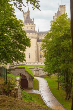 pierrefond kale ana giriş Manzaralı