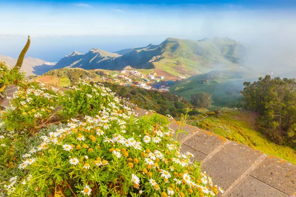 Vistas panorámicas desde la terraza Cruz del Carmen con sol — Foto de Stock