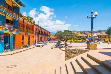 Raquira Kolombiya ana kare panoramik