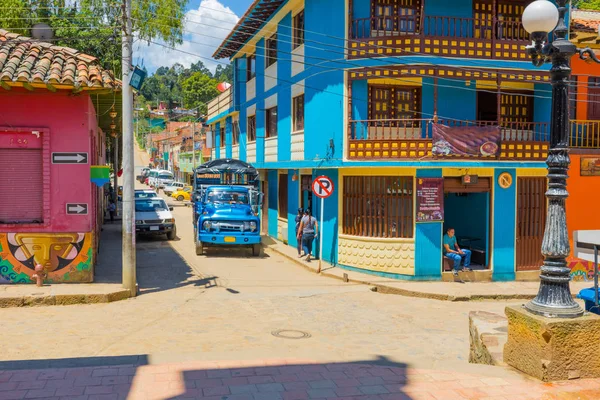Casas coloridas nas ruas de Raquira Colômbia — Fotografia de Stock