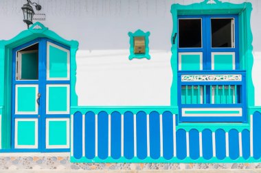 kapı ve pencere tipik köy evi: Salento
