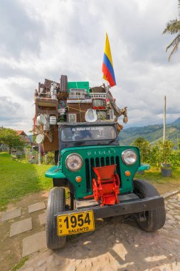 tarihi jeep willy moovin house için yüklü.