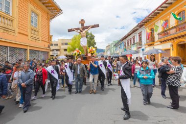 Pasto Kolombiya alay içinde haç ile taşıma 