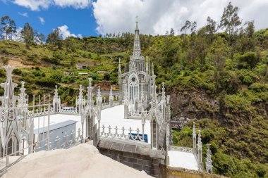 Las Lajas kutsal Ipiales Kolombiya çatılar