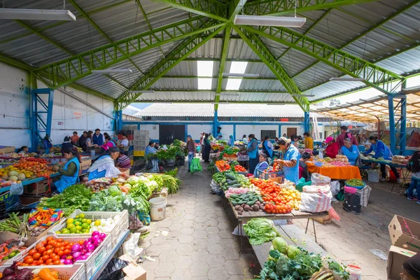 Otavalo marknaden för frukt och grönsaker — Stockfoto