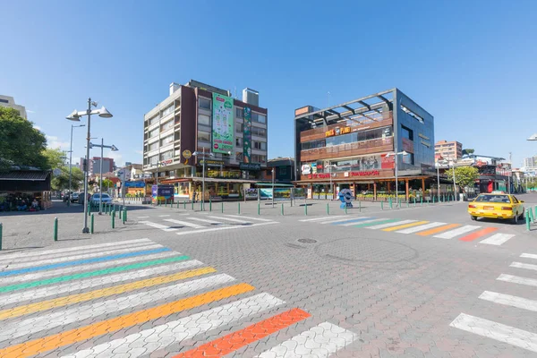 Plaza Foch Quito en un día soleado —  Fotos de Stock