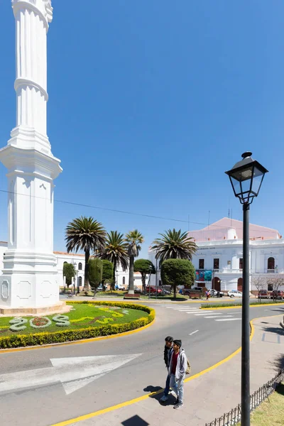 苏克雷玻利维亚自由广场方尖碑和大剧院 — 图库照片