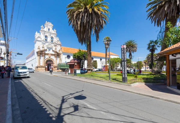 Sucre Bolivia frihet kvadrat Santa Barbara kyrka — Stockfoto