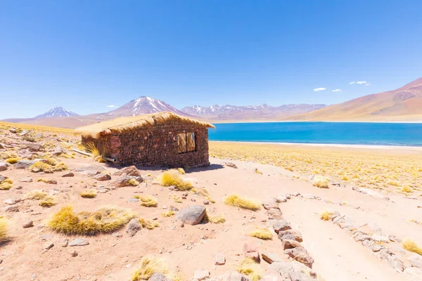 Chili Désert d'Atacama Refuge de pierre de la lagune Miscanti — Photo