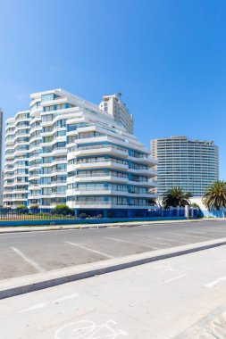 Şili La Serena modern binası Sea Avenue 'de.