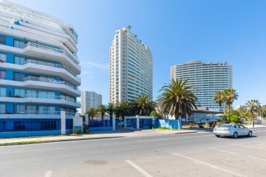 Şili La Serena Denize bakan modern gökdelenler