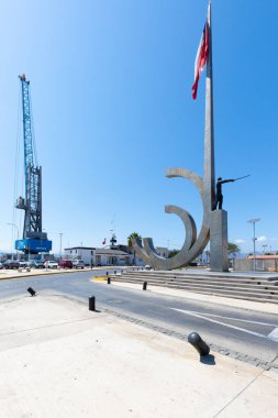 Şili Coquimbo heykeli kaptanı ve kahramanı anmak için.