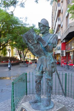 Cordoba Arjantin heykeli 100. yılı kutluyor 