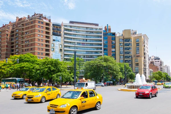 Argentina Córdoba Tráfico del bulevar San Juan por la mañana —  Fotos de Stock