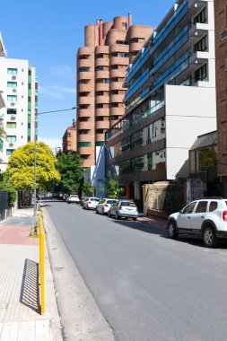 Cordoba Arjantin Yeni Cordo 'daki tarihi ve modern binalar